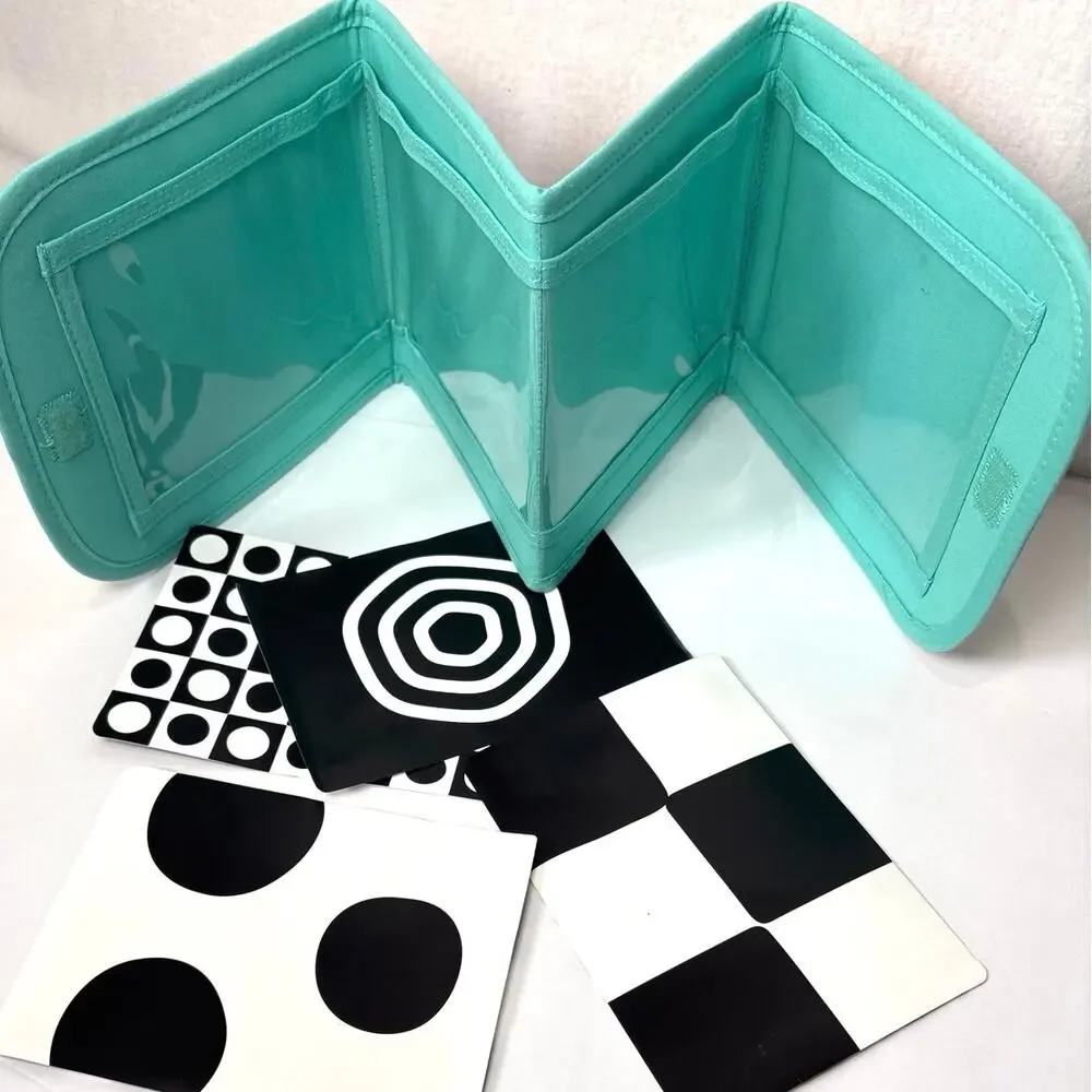 Lovevery High Contrast Card Holder With Cards